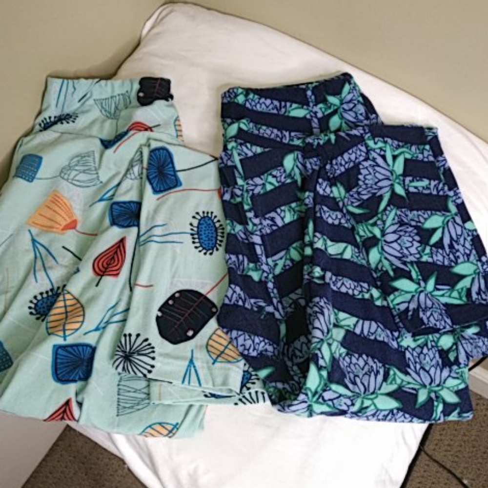 LuLaRoe One Size Girls Leggings 2 Pair - Picture 1 of 8